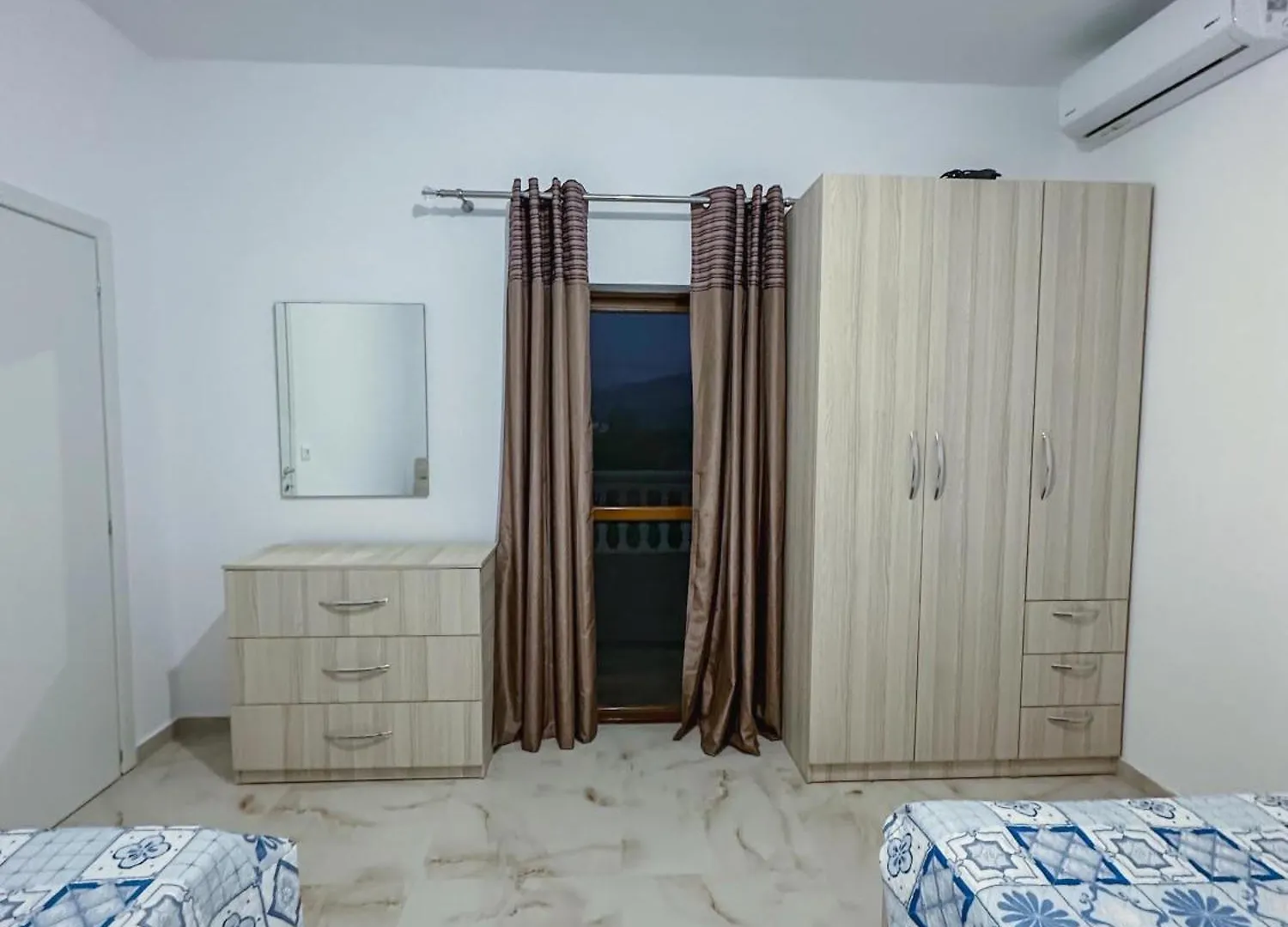 Villa Lindja Djellit Sarande 0*,