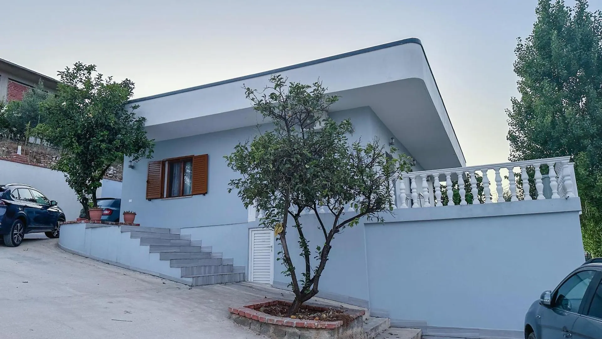 Villa Lindja Djellit Sarande
